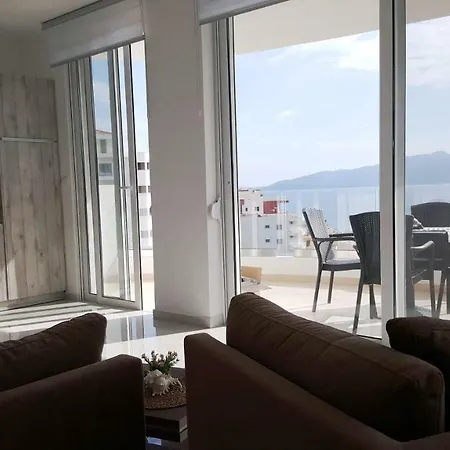 Apartament Cirasola - White 1 *